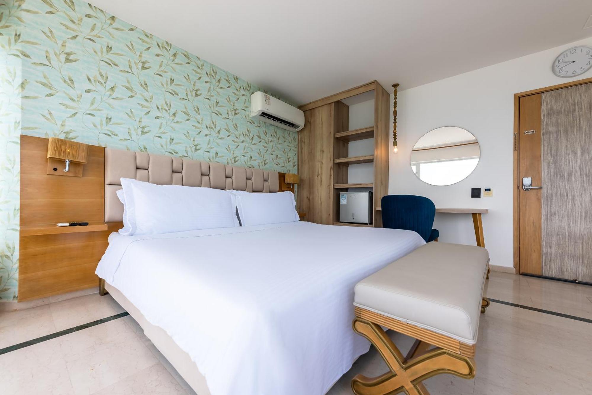 Hotel Regatta Картахена Экстерьер фото